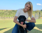 Ana Hickmann entrega ao Instituto Magnus o segundo cão socializado por sua família