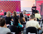 Curso beneficente sobre como encantar clientes