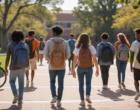 Estudantes nos EUA: novas regras de vistos analisam redes sociais