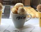 Dia do Pão de queijo: paixão mineira e dos Méqui Lovers