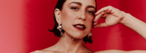 Roberta Sá se apresenta ao lado da Orquestra Opus no Cine Theatro Brasil