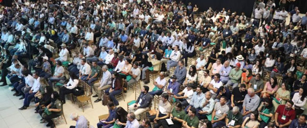 Seminário debate agricultura irrigada em MG