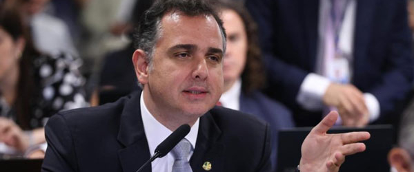 Rodrigo Pacheco reafirma permanência no PSD